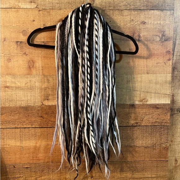 Synthetic Double Ended Dreadlocks - Picture 5 of 7